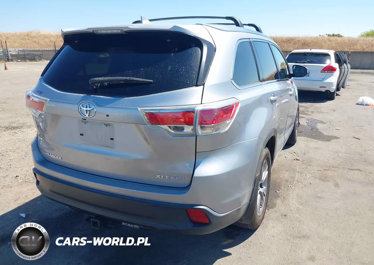 2015 Toyota Highlander Xle V6 VIN:5TDJKRFH8FS126127 - 4