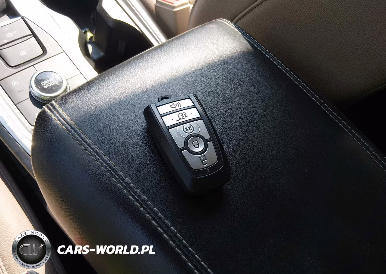 2021 Ford Explorer Xlt VIN:1FMSK8DH0MGA21571 - 11