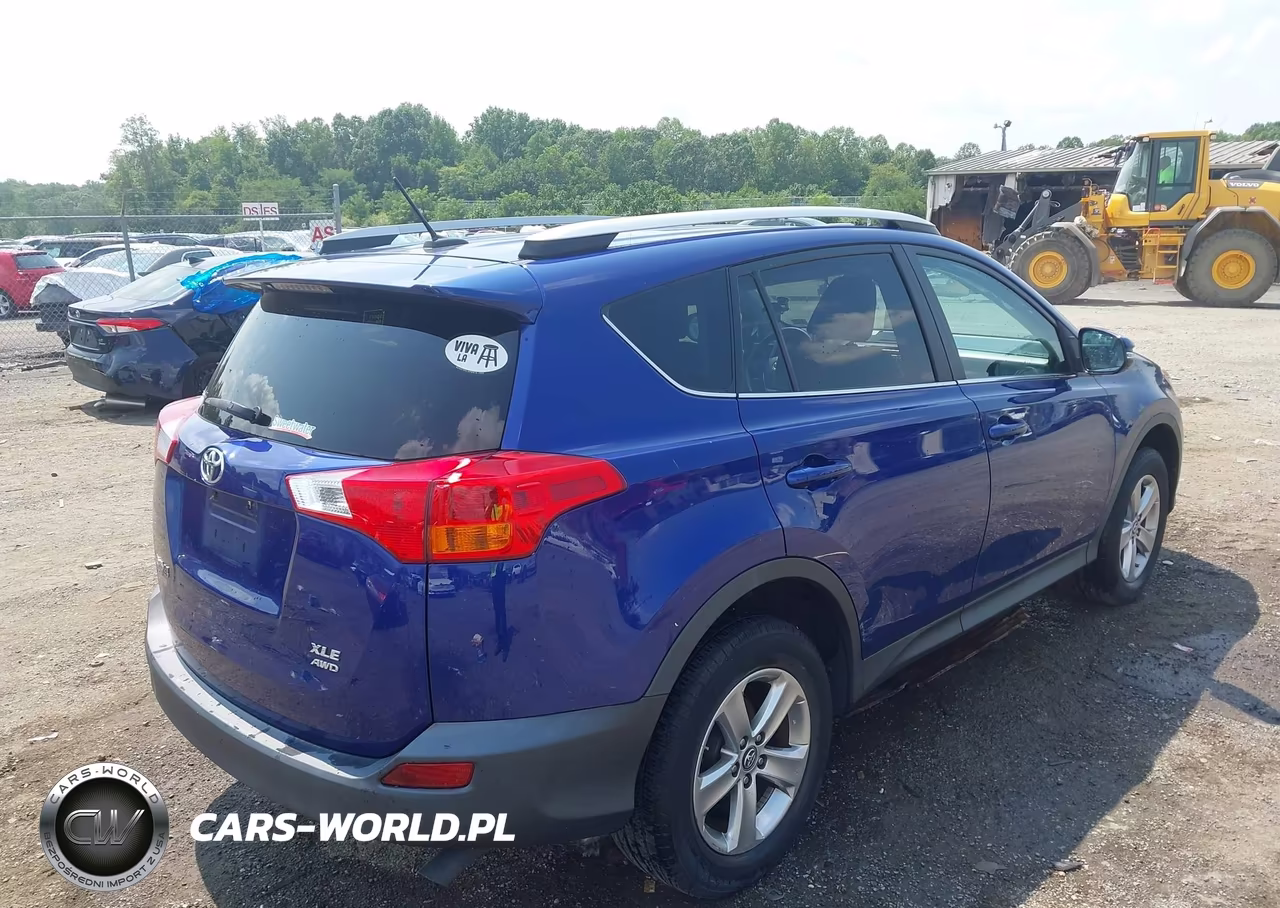 2015 Toyota Rav4 Xle VIN:2T3RFREV0FW323676 - 4