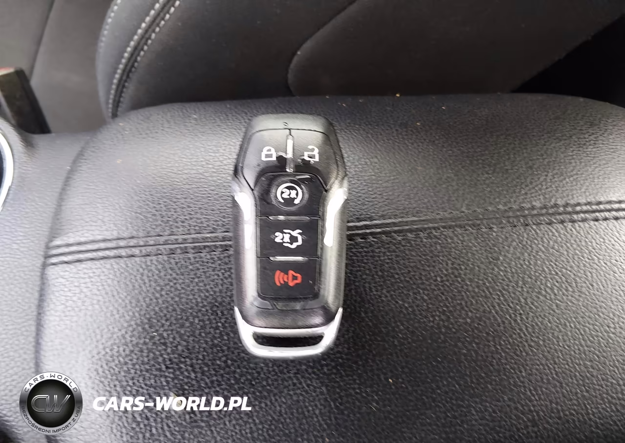 2015 Ford Mustang V6 VIN:1FA6P8AMXF5428567 - 11