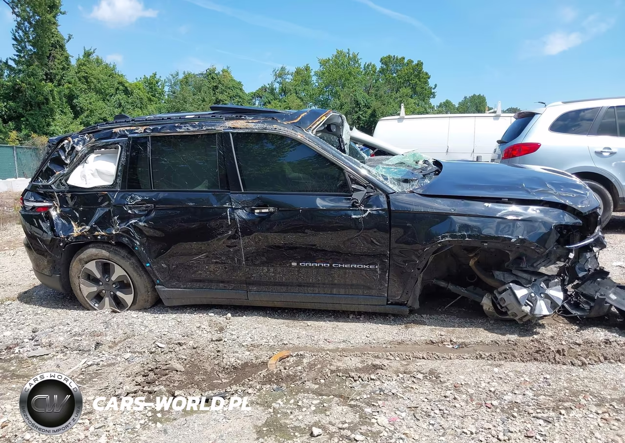 2024 Jeep Grand Cherokee 4Xe VIN:1C4RJYB66RC712254 - 18