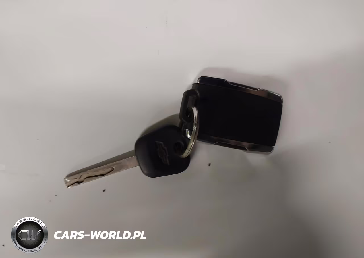 2018 Chevrolet Silverado 1500 2Lt VIN:3GCUKREC9JG380908 - 11