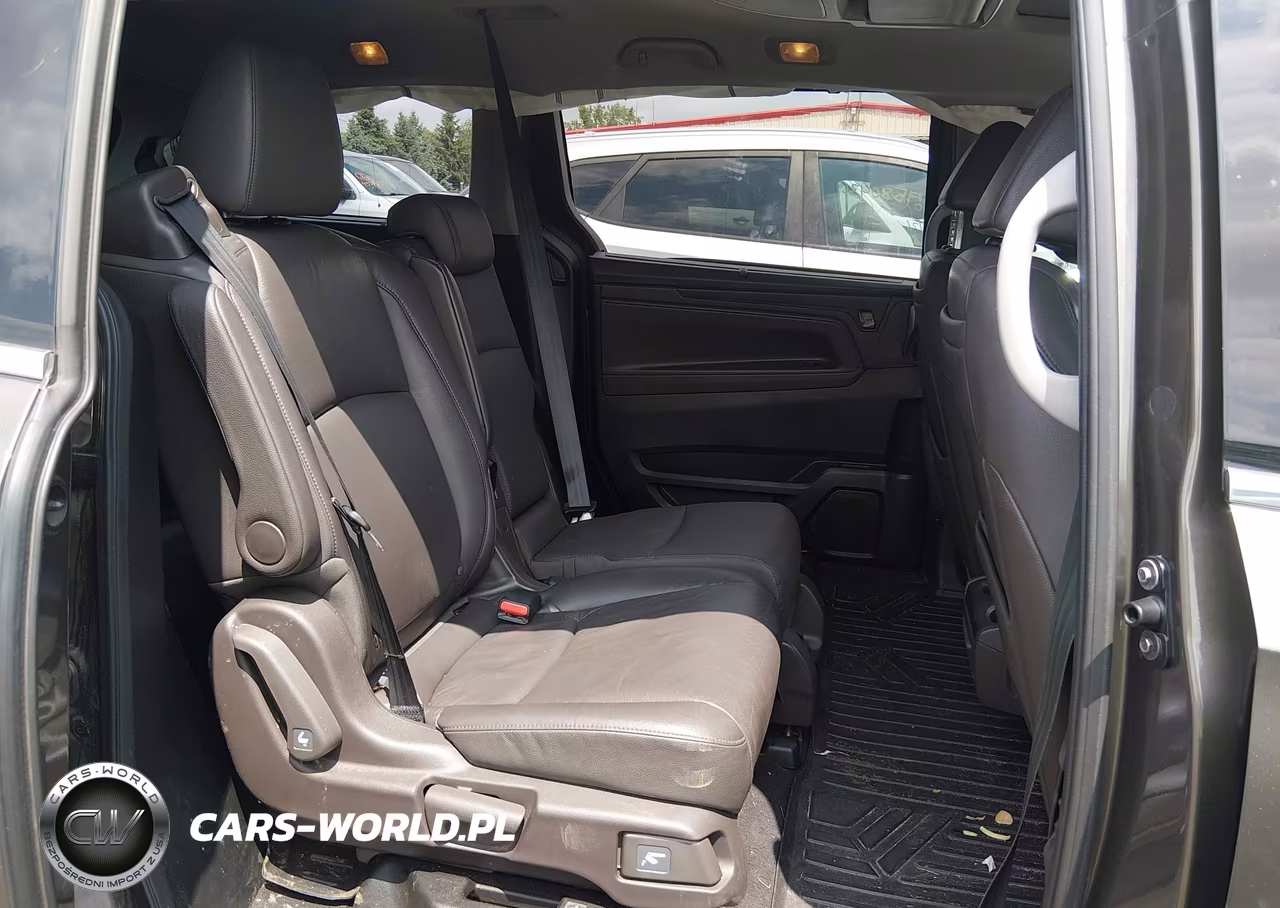 2018 Honda Odyssey Elite VIN:5FNRL6H94JB055011 - 8