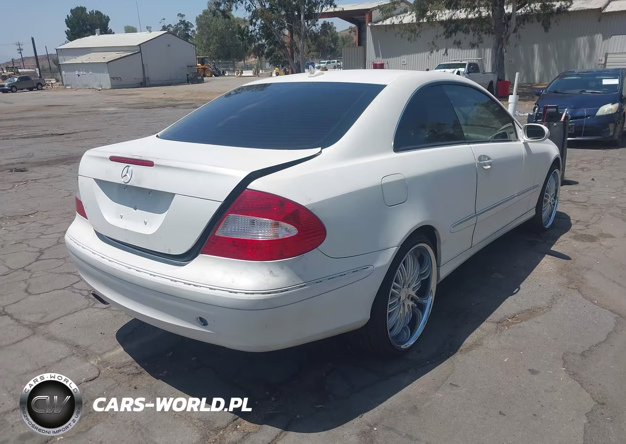 2009 Mercedes-Benz Clk 350 VIN:WDBTJ56H69F260013 - 4