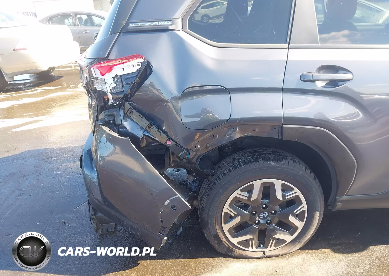 2025 Subaru Forester Premium VIN:JF2SLDDC8SH554064 - 21