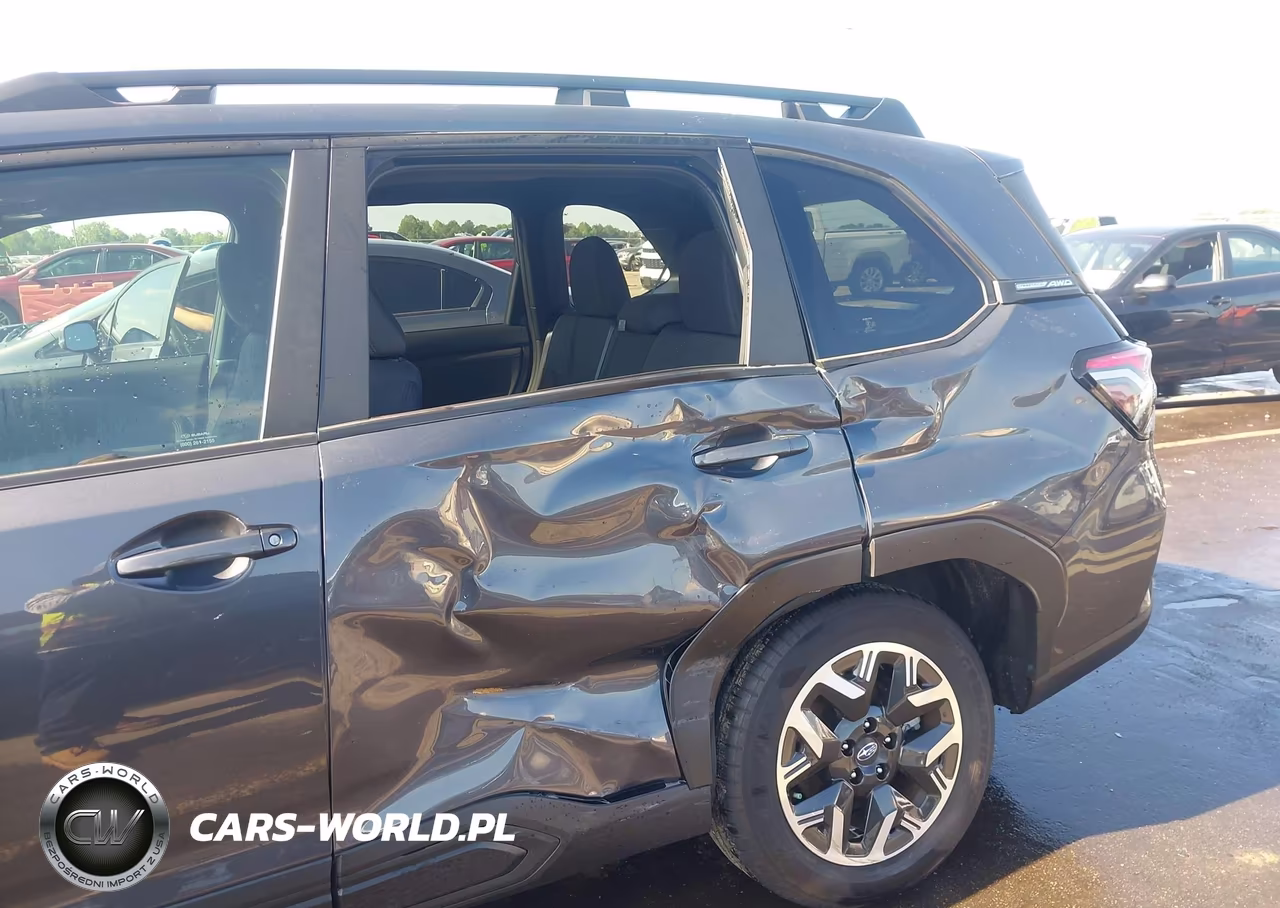2025 Subaru Forester Premium VIN:JF2SLDDC8SH554064 - 6