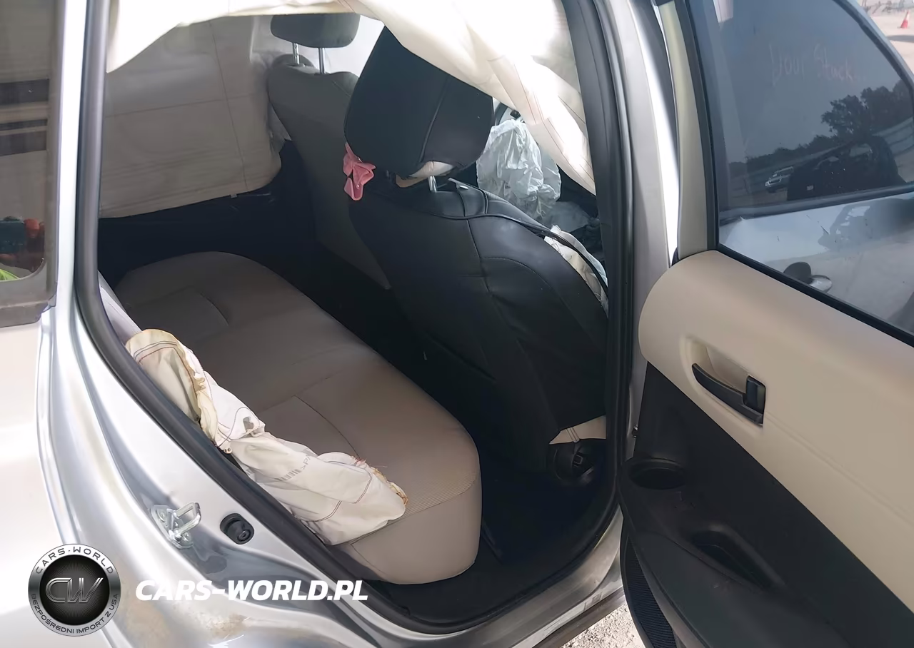 2026 Toyota Corolla Cross L VIN:7MUAAAAG3TV158021 - 8