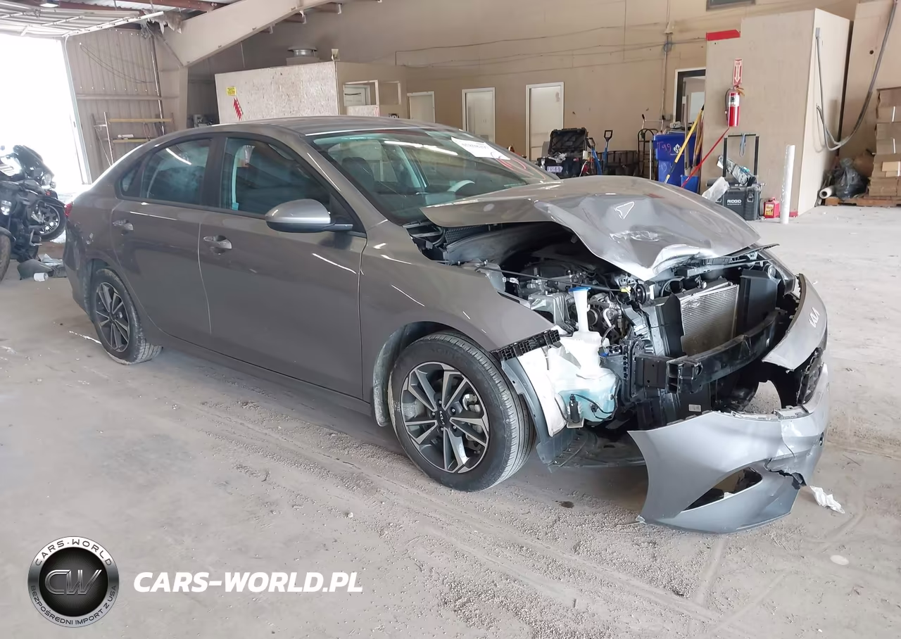 2024 Kia Forte Lxs – zdjęcie 1 z 19
