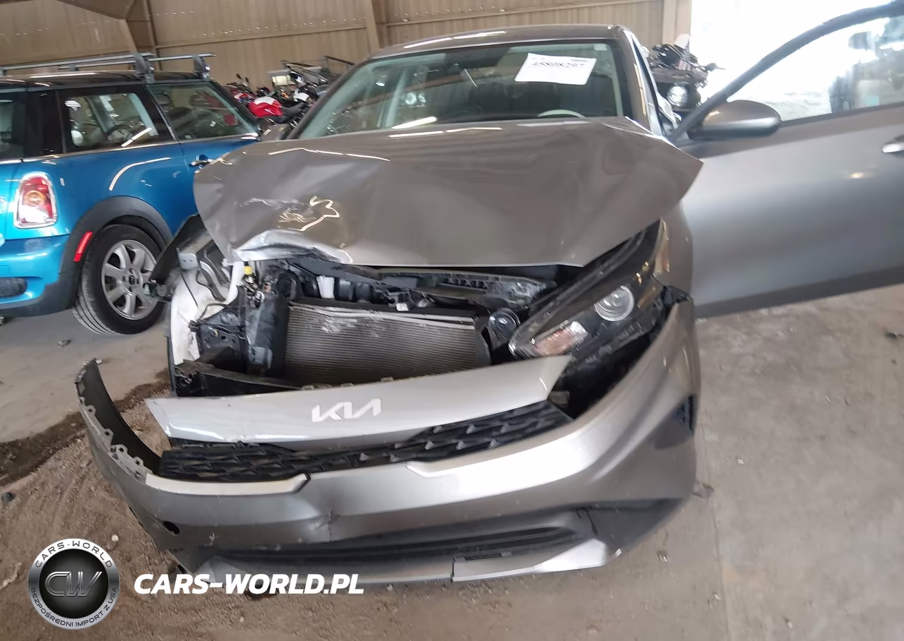 2024 Kia Forte Lxs VIN:3KPF24AD6RE825896 - 18