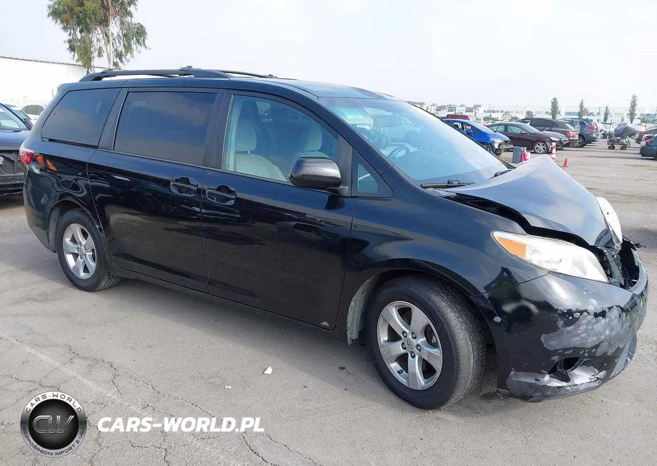 2016 Toyota Sienna Le 8 Passenger