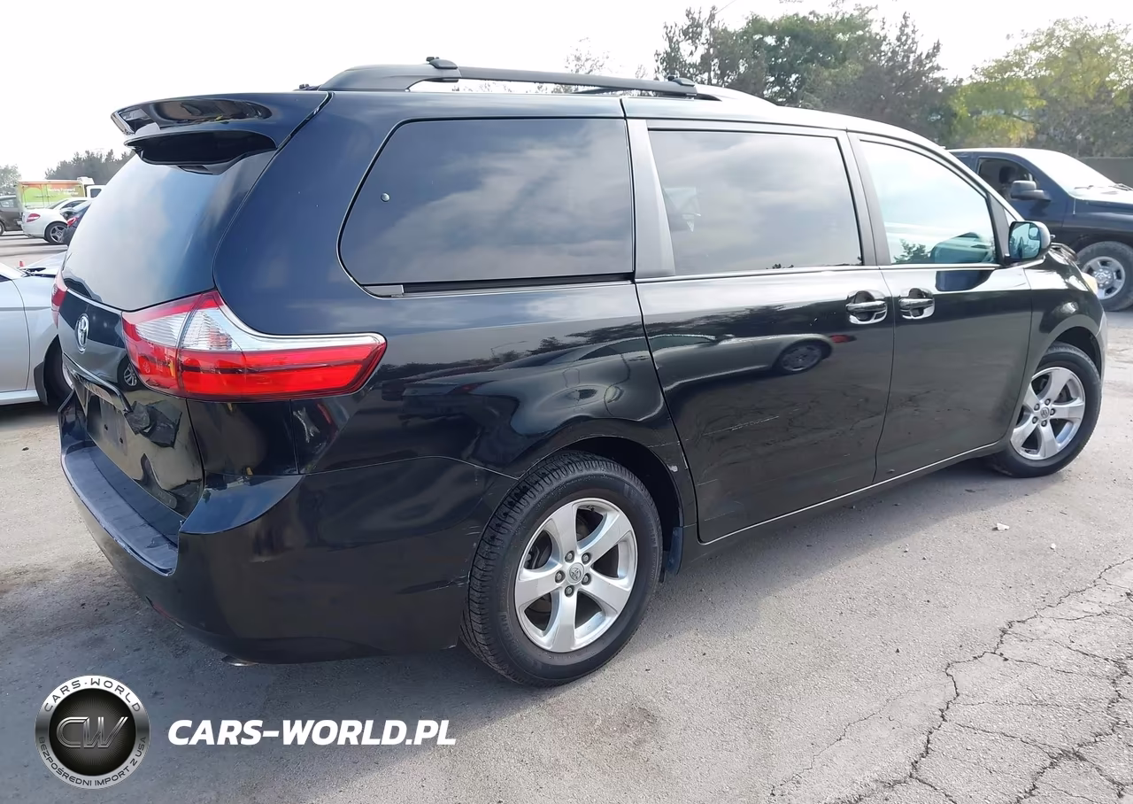 2016 Toyota Sienna Le 8 Passenger VIN:5TDKK3DC5GS750266 - 4