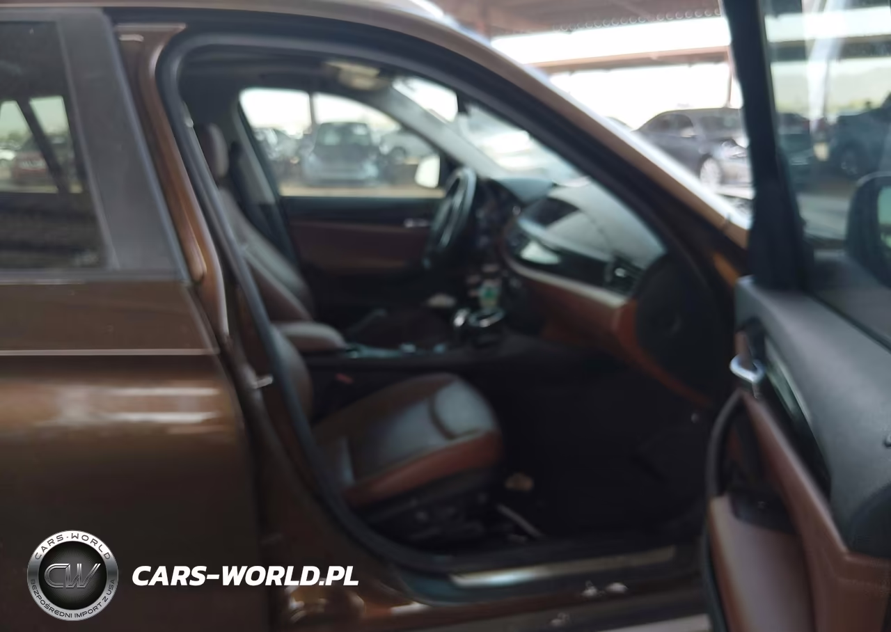 2014 BMW X1 xDrive28I VIN:WBAVL1C55EVY18616 - 5