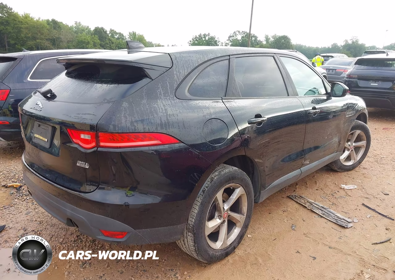 2017 Jaguar F-Pace 35T Premium VIN:SADCJ2BV6HA489366 - 4