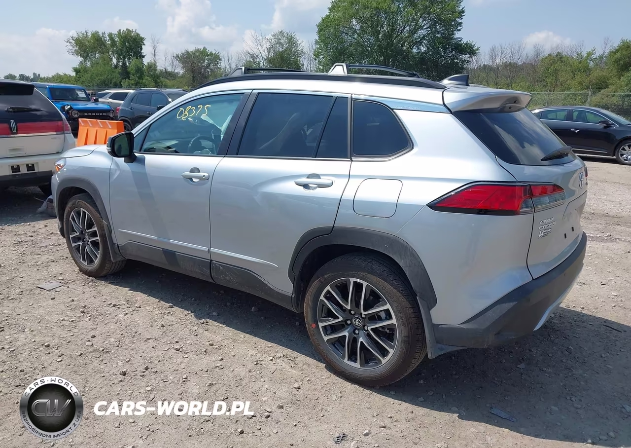 2026 Toyota Corolla Cross Xle VIN:7MUDAABG5TV178928 - 3