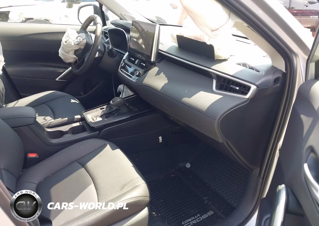2026 Toyota Corolla Cross Xle VIN:7MUDAABG5TV178928 - 5