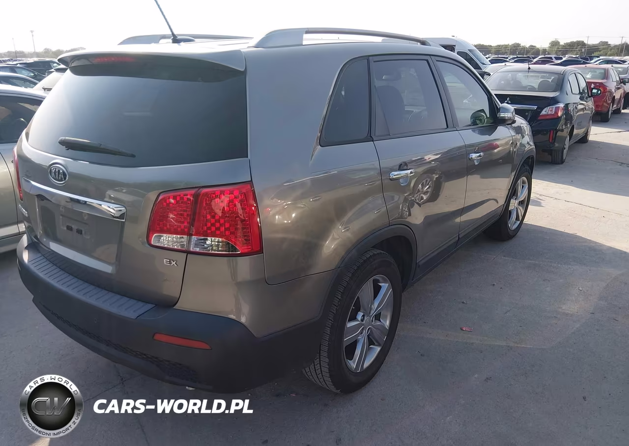 2013 Kia Sorento Ex VIN:5XYKU3A64DG332282 - 4