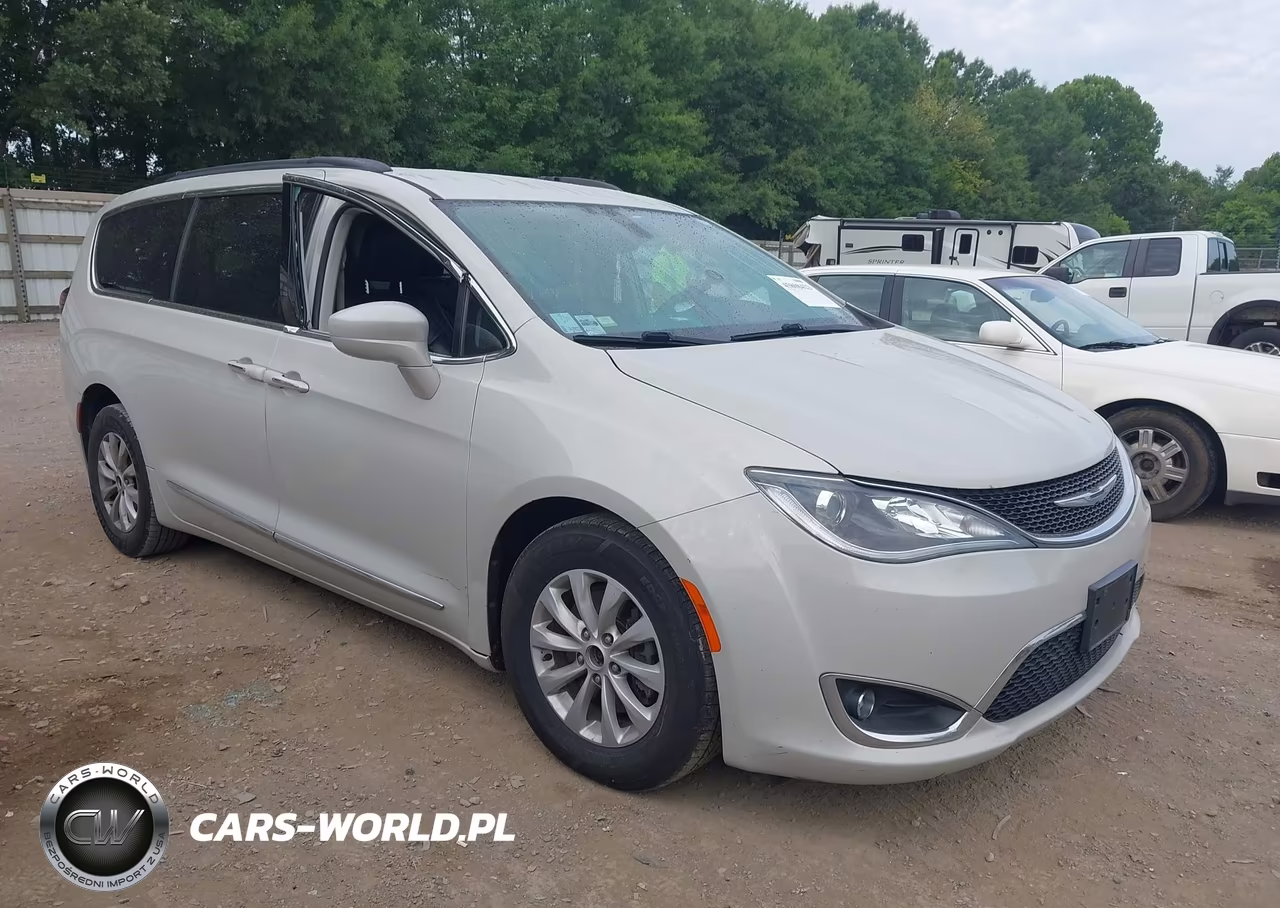 2017 Chrysler Pacifica Touring-L – zdjęcie 1 z 16