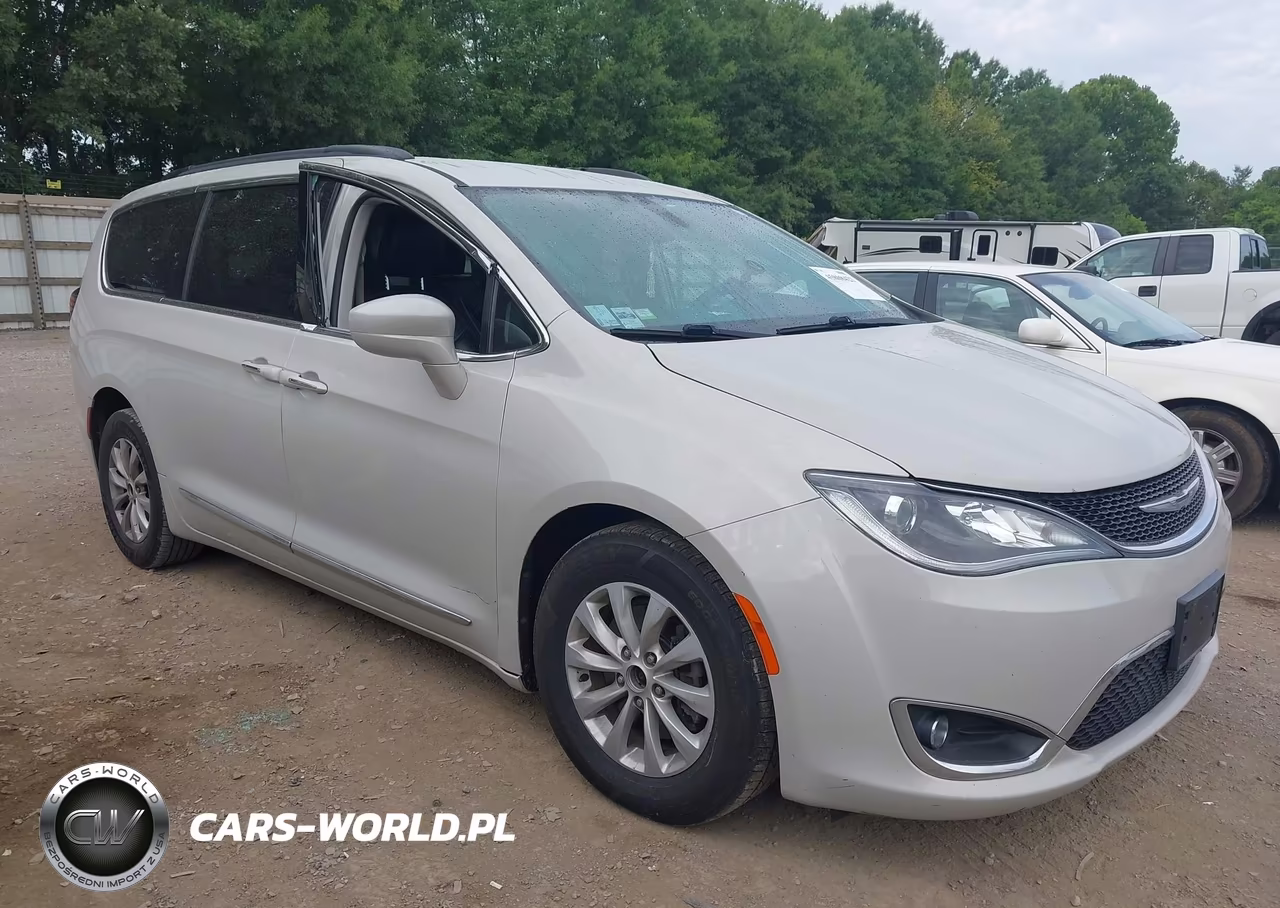 2017 Chrysler Pacifica Touring-L VIN:2C4RC1BG9HR661302 - 13