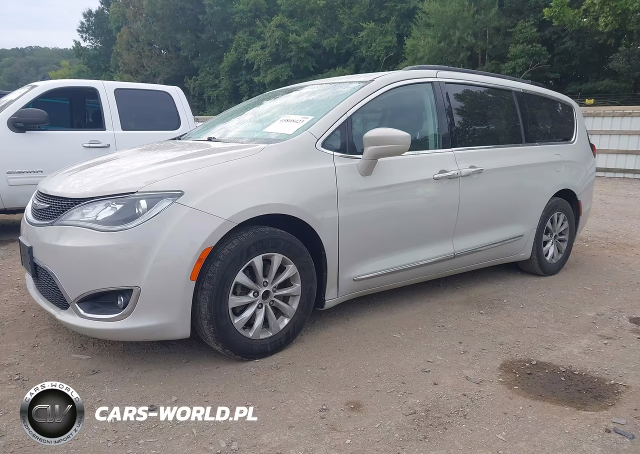 2017 Chrysler Pacifica Touring-L VIN:2C4RC1BG9HR661302 - 14