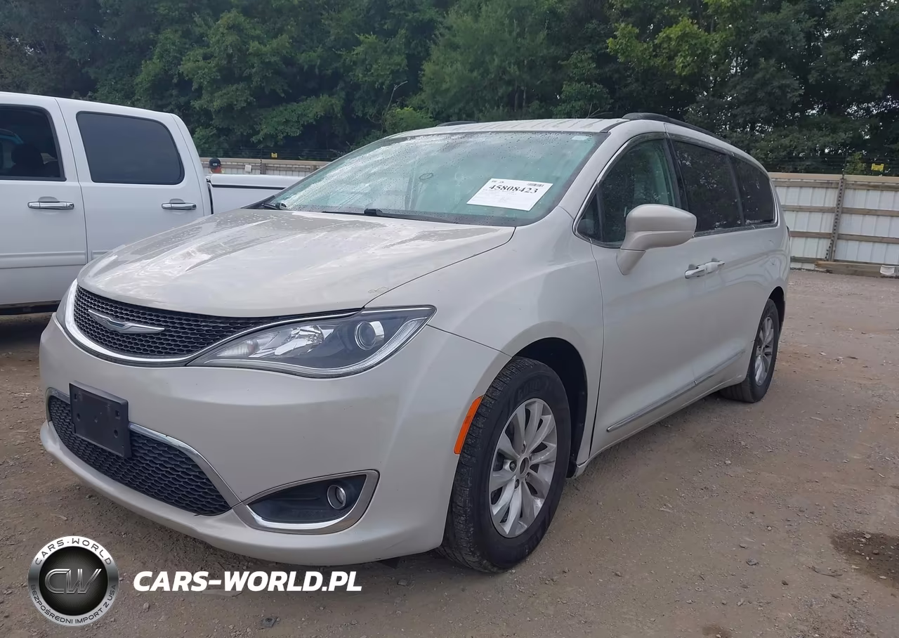 2017 Chrysler Pacifica Touring-L VIN:2C4RC1BG9HR661302 - 2
