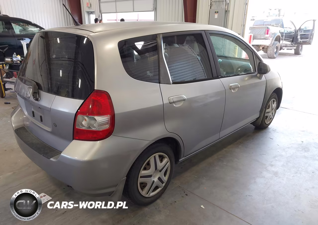 2007 Honda Fit VIN:JHMGD38467S043427 - 4