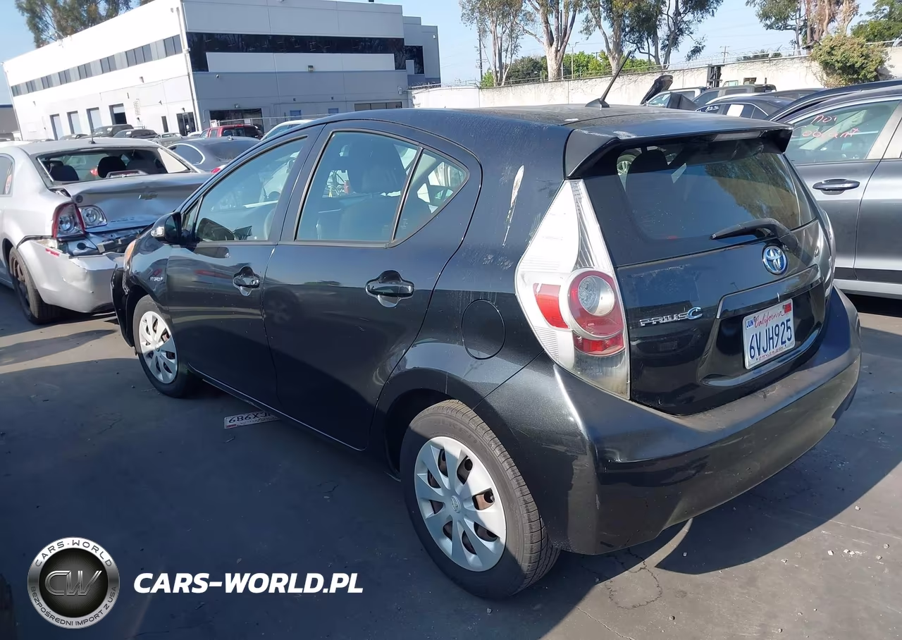 2012 Toyota Prius C Two VIN:JTDKDTB37C1009783 - 3