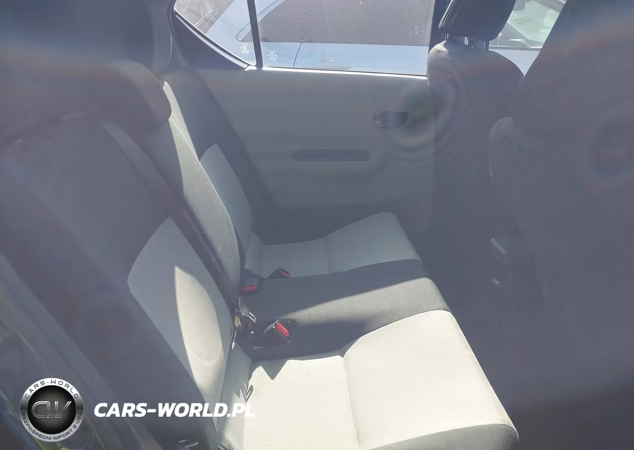 2012 Toyota Prius C Two VIN:JTDKDTB37C1009783 - 8