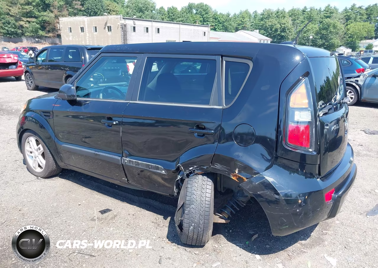 2011 Kia Soul + VIN:KNDJT2A24B7732892 - 13