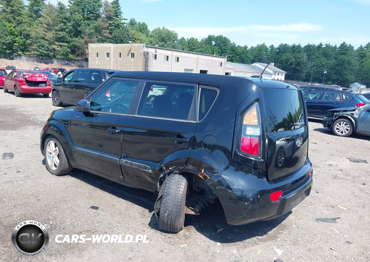 2011 Kia Soul + VIN:KNDJT2A24B7732892 - 3