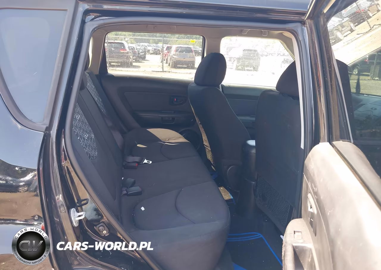 2011 Kia Soul + VIN:KNDJT2A24B7732892 - 8