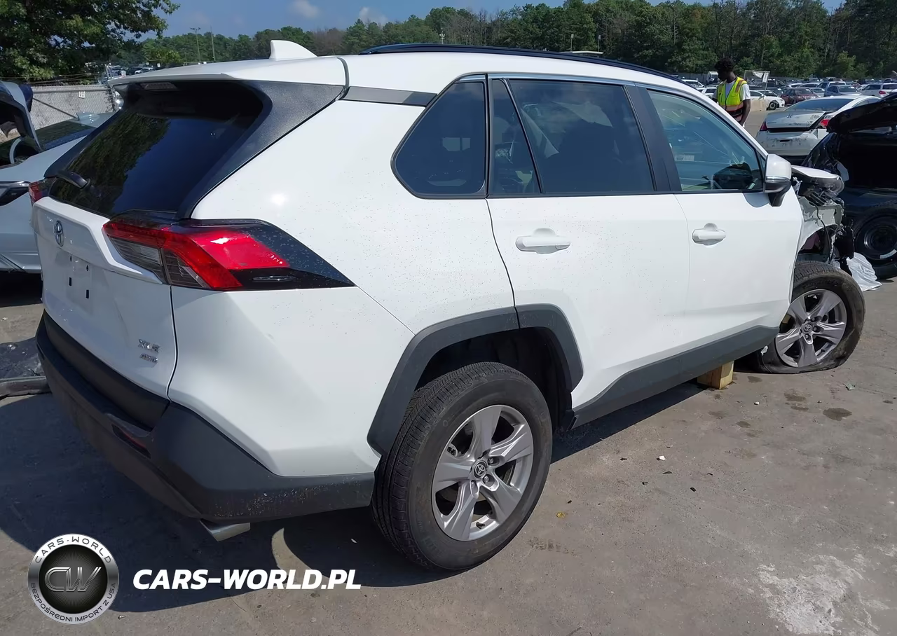 2025 Toyota Rav4 Xle VIN:2T3P1RFV2SW610435 - 4