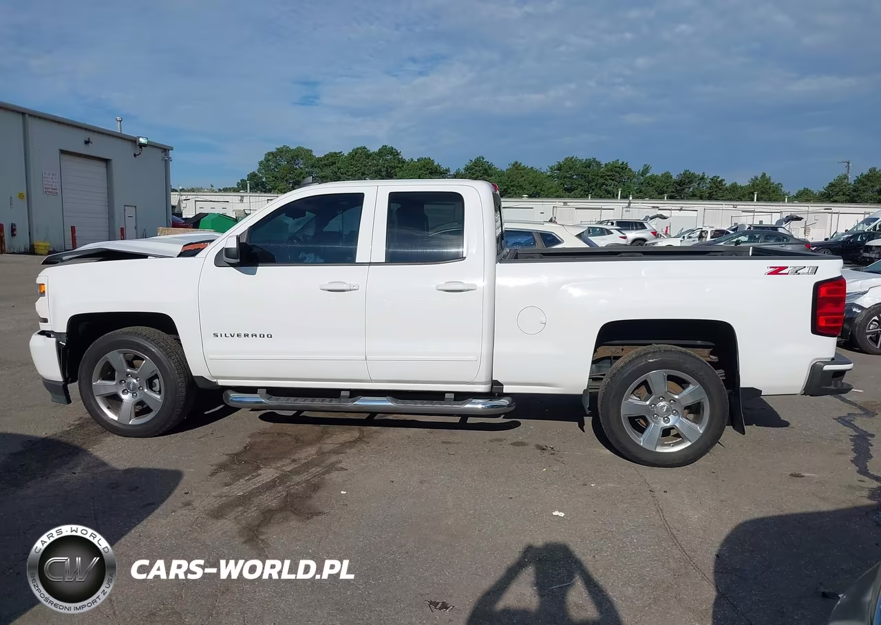 2018 Chevrolet Silverado 1500 2Lt VIN:1GCVKRECXJZ343337 - 14