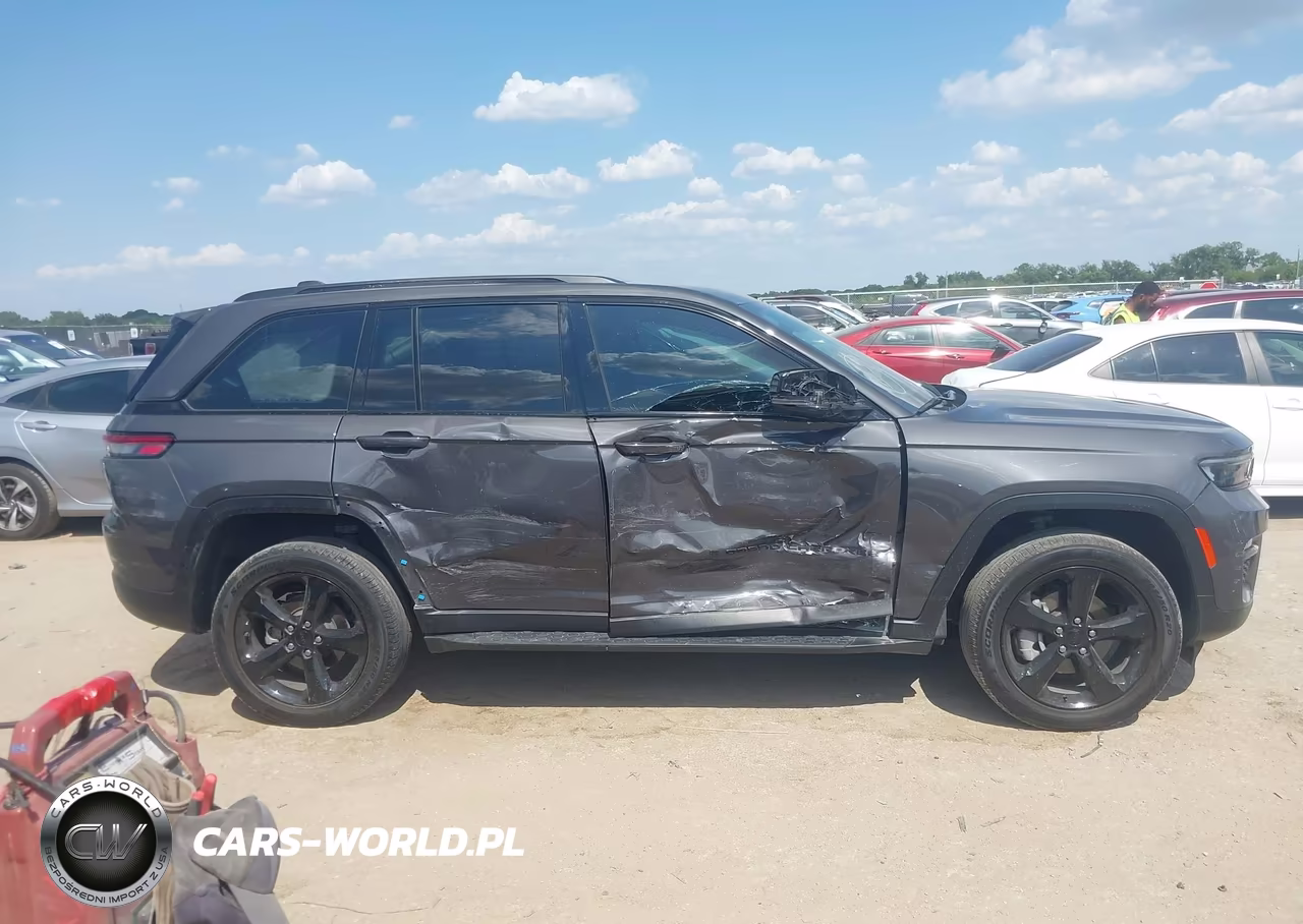 2023 Jeep Grand Cherokee Limited VIN:1C4RJHBG0PC561949 - 13