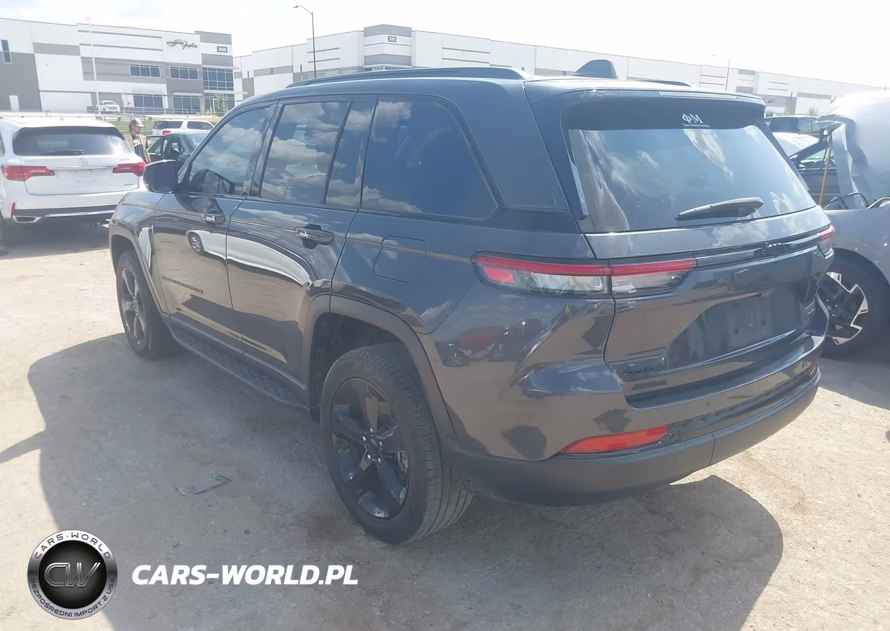 2023 Jeep Grand Cherokee Limited VIN:1C4RJHBG0PC561949 - 3