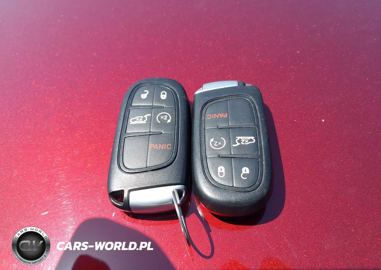 2019 Jeep Cherokee Limited 4X4 VIN:1C4PJMDX7KD377950 - 11