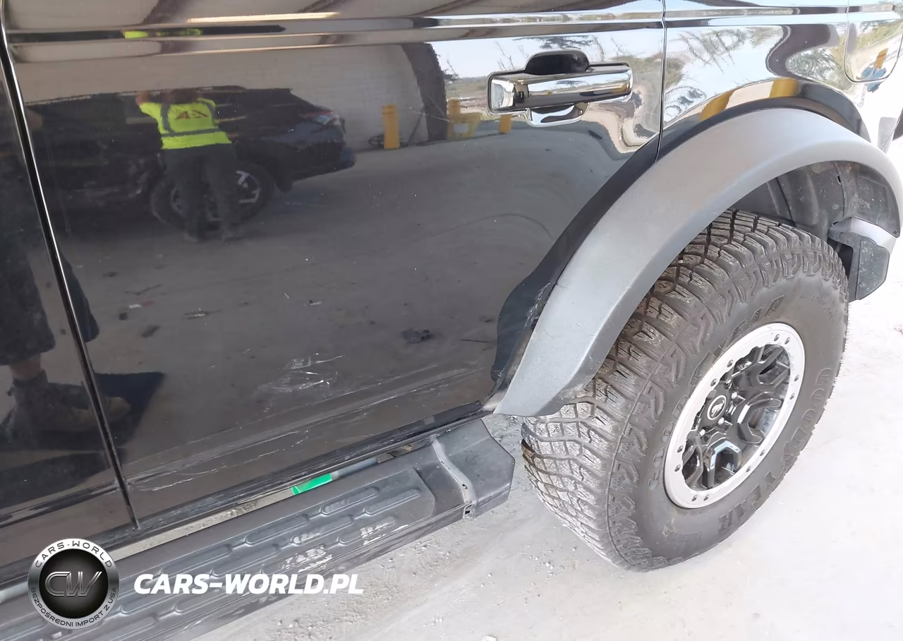 2024 Ford Bronco Outer Banks VIN:1FMDE8BH8RLB24822 - 6