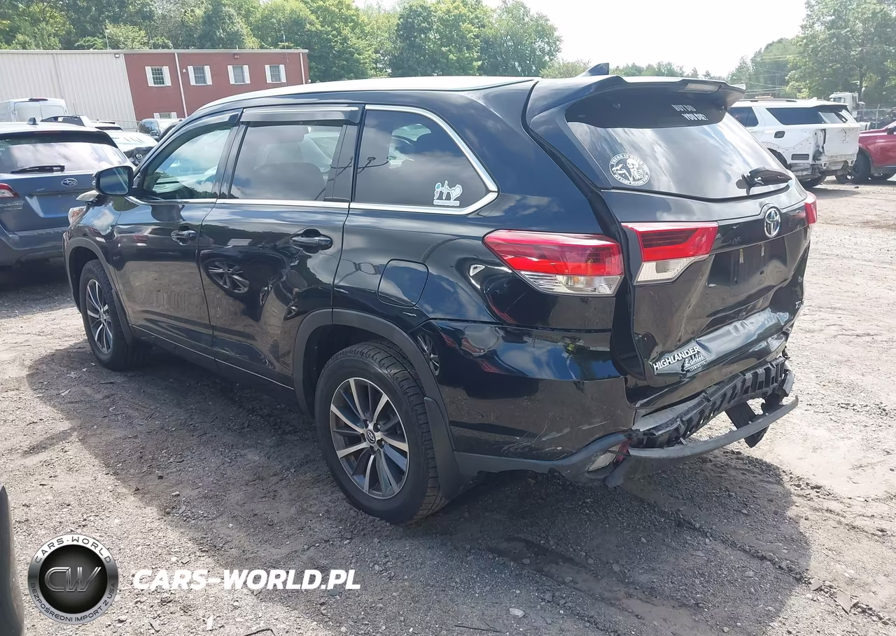 2017 Toyota Highlander Xle VIN:5TDJZRFH4HS375135 - 3
