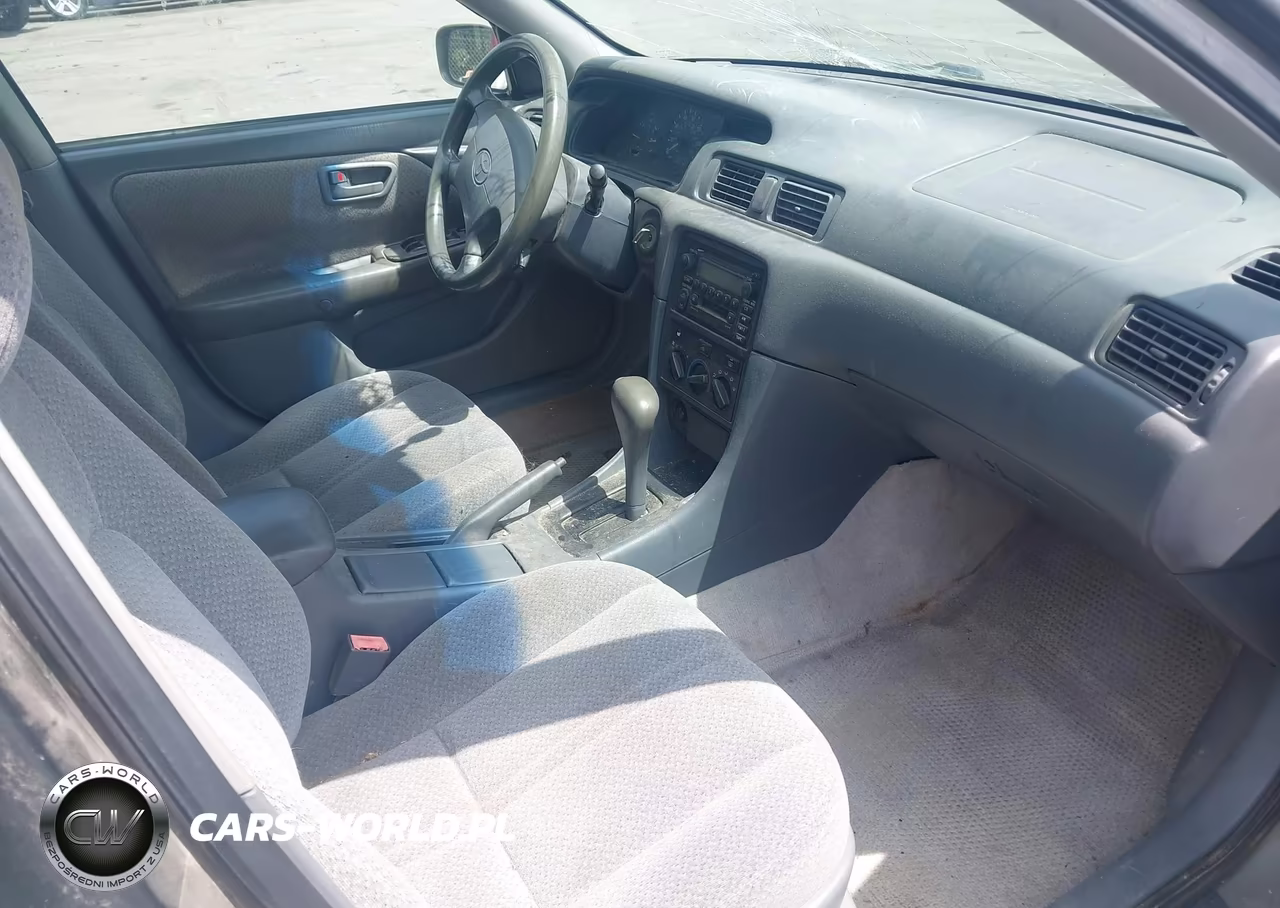 2001 Toyota Camry Le VIN:4T1BG22K21U029195 - 5