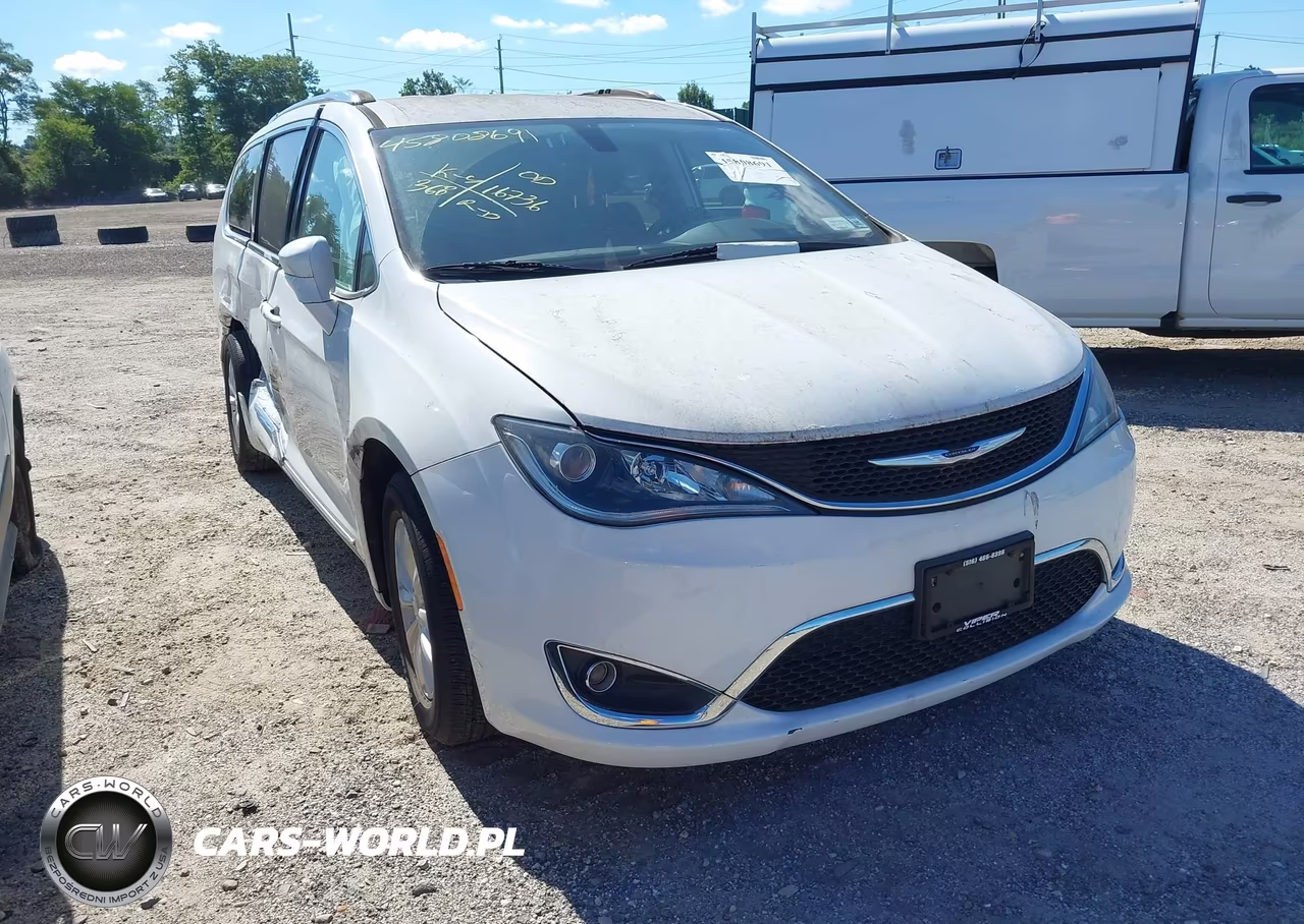2019 Chrysler Pacifica Touring L – zdjęcie 1 z 16