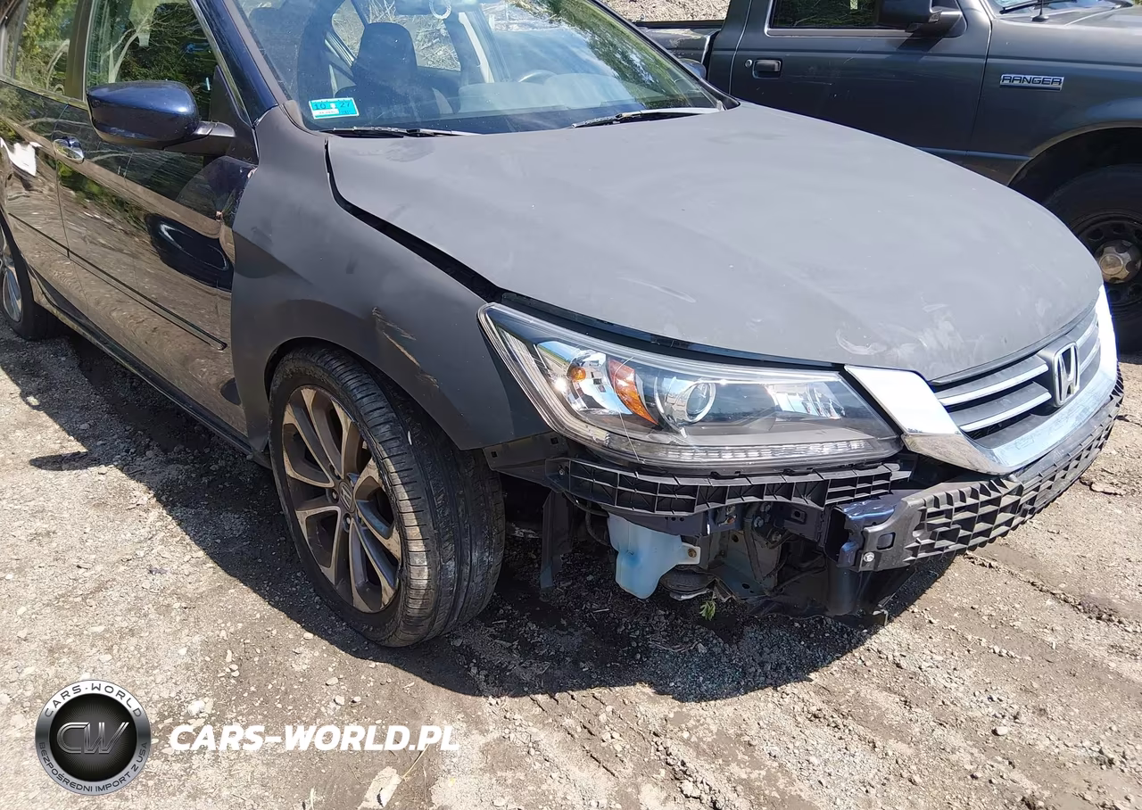 2015 Honda Accord Sport VIN:1HGCR2F54FA154068 - 17