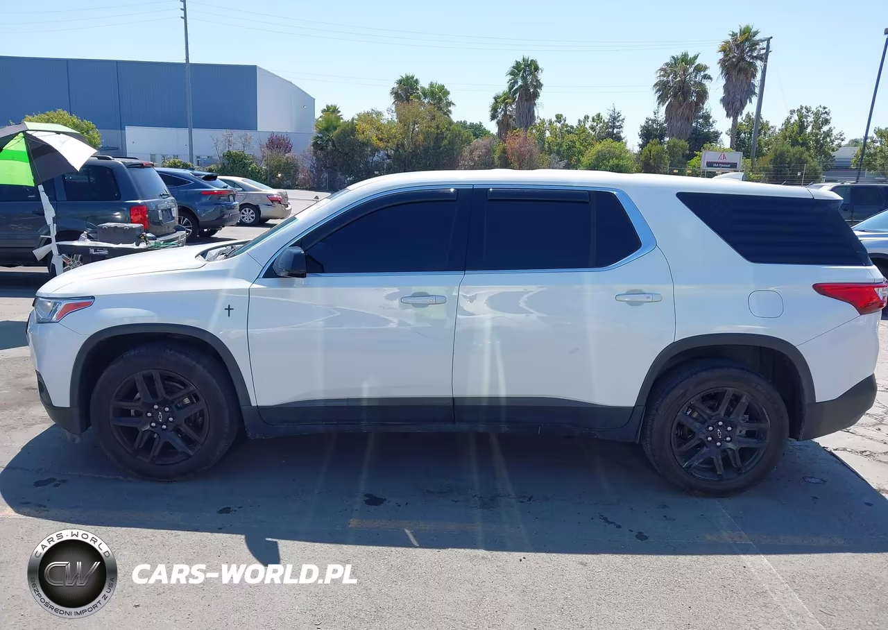 2019 Chevrolet Traverse Ls VIN:1GNERFKWXKJ182052 - 14