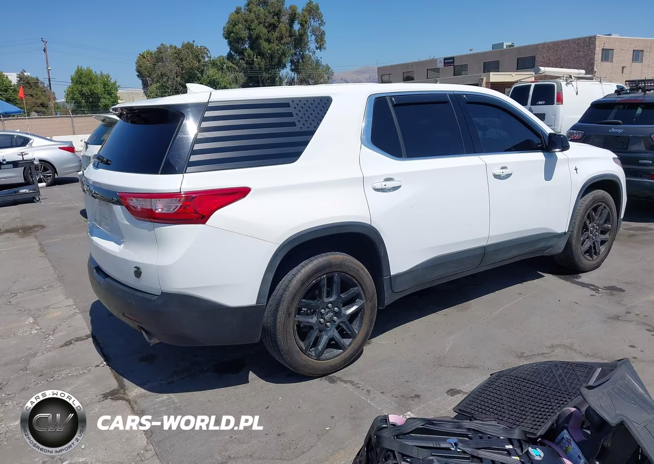 2019 Chevrolet Traverse Ls VIN:1GNERFKWXKJ182052 - 4
