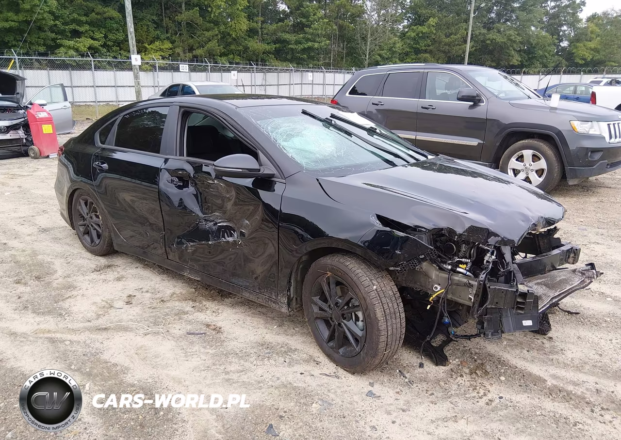 2024 Kia Forte Lxs