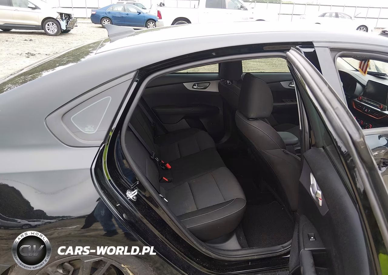 2024 Kia Forte Lxs VIN:3KPF24AD7RE760461 - 8