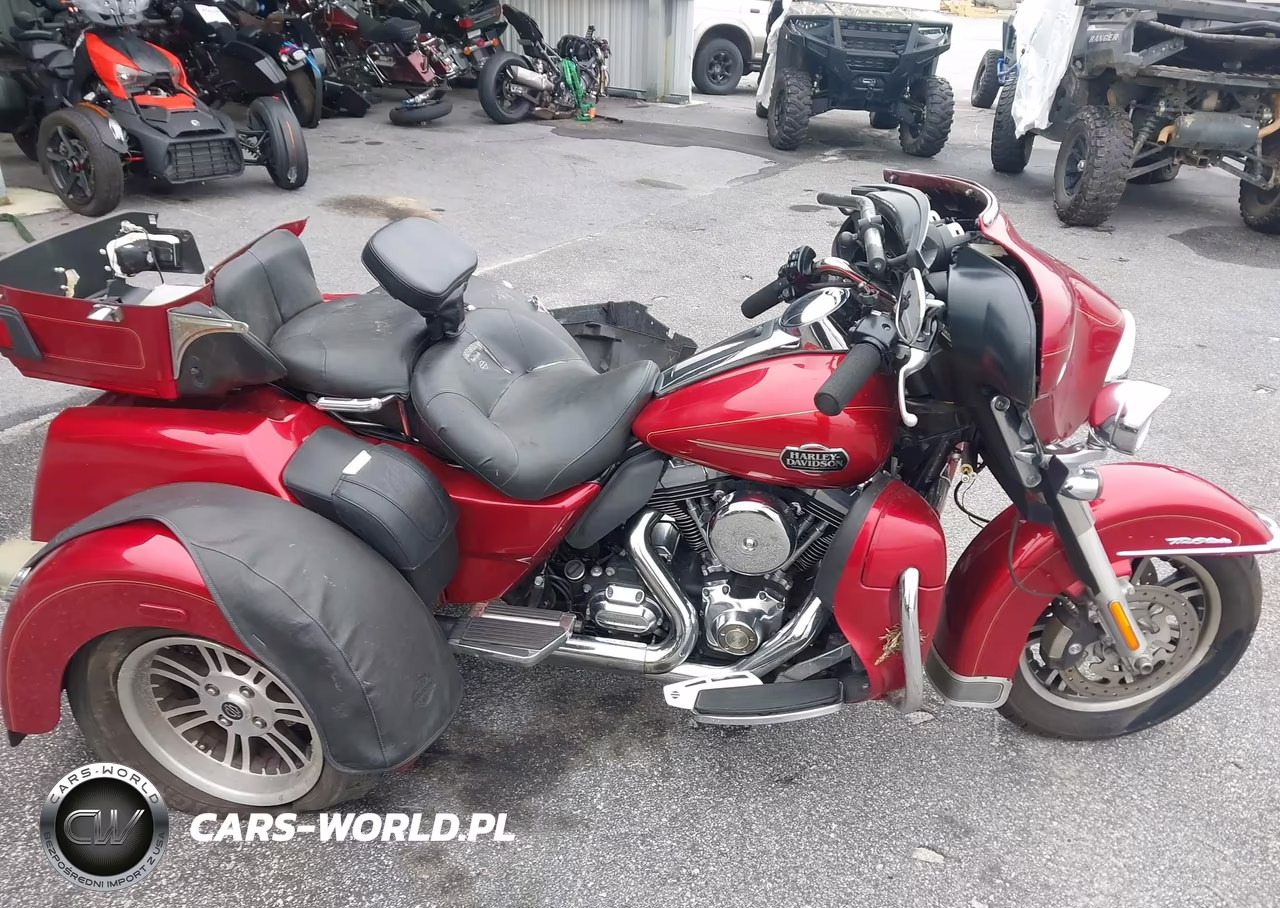 2013 Harley-Davidson Flhtcutg Tri Glide Ultra Classic VIN:1HD1MAM14DB850045 - 13