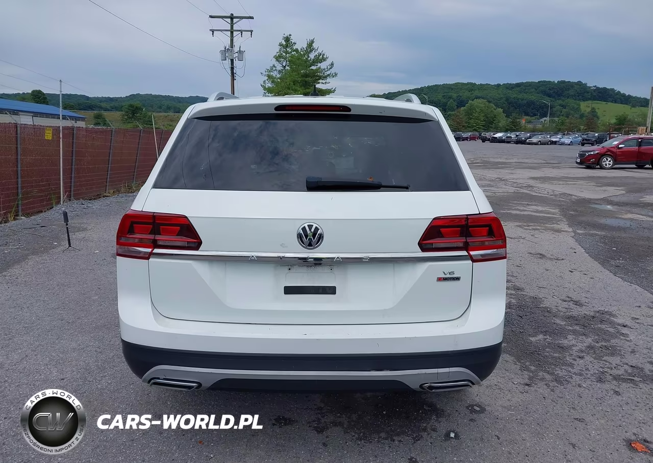 2018 Volkswagen Atlas 3.6L V6 S VIN:1V2GR2CA0JC534425 - 16