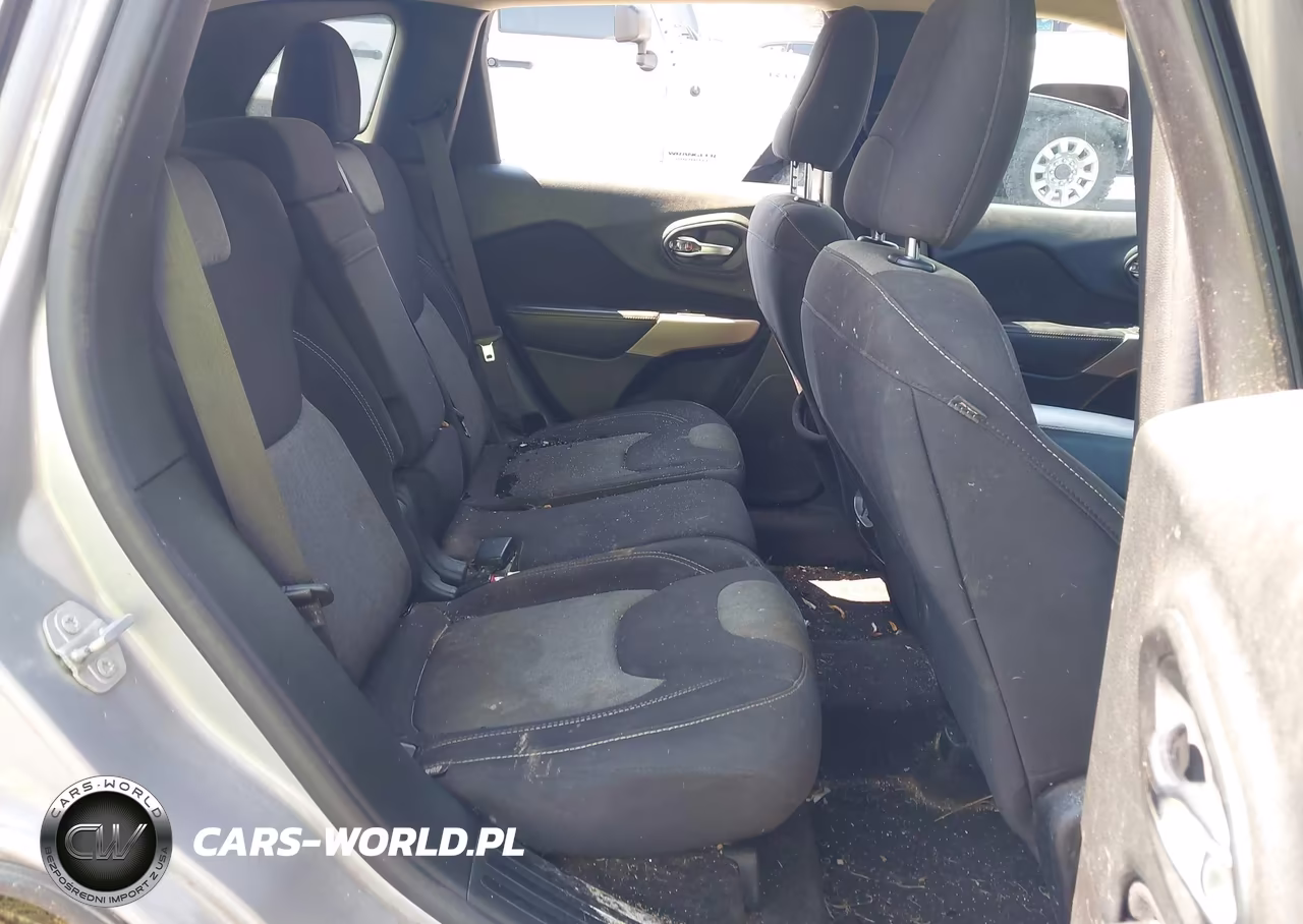 2017 Jeep Cherokee Altitude VIN:1C4PJLAB4HW652853 - 8
