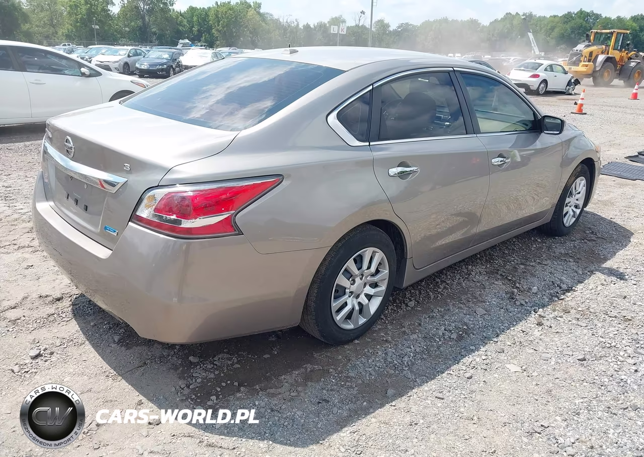 2014 Nissan Altima 2.5 S VIN:1N4AL3AP2EC153791 - 4