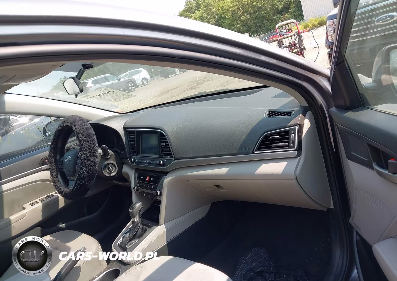2018 Hyundai Elantra Sel VIN:5NPD84LF1JH311717 - 5