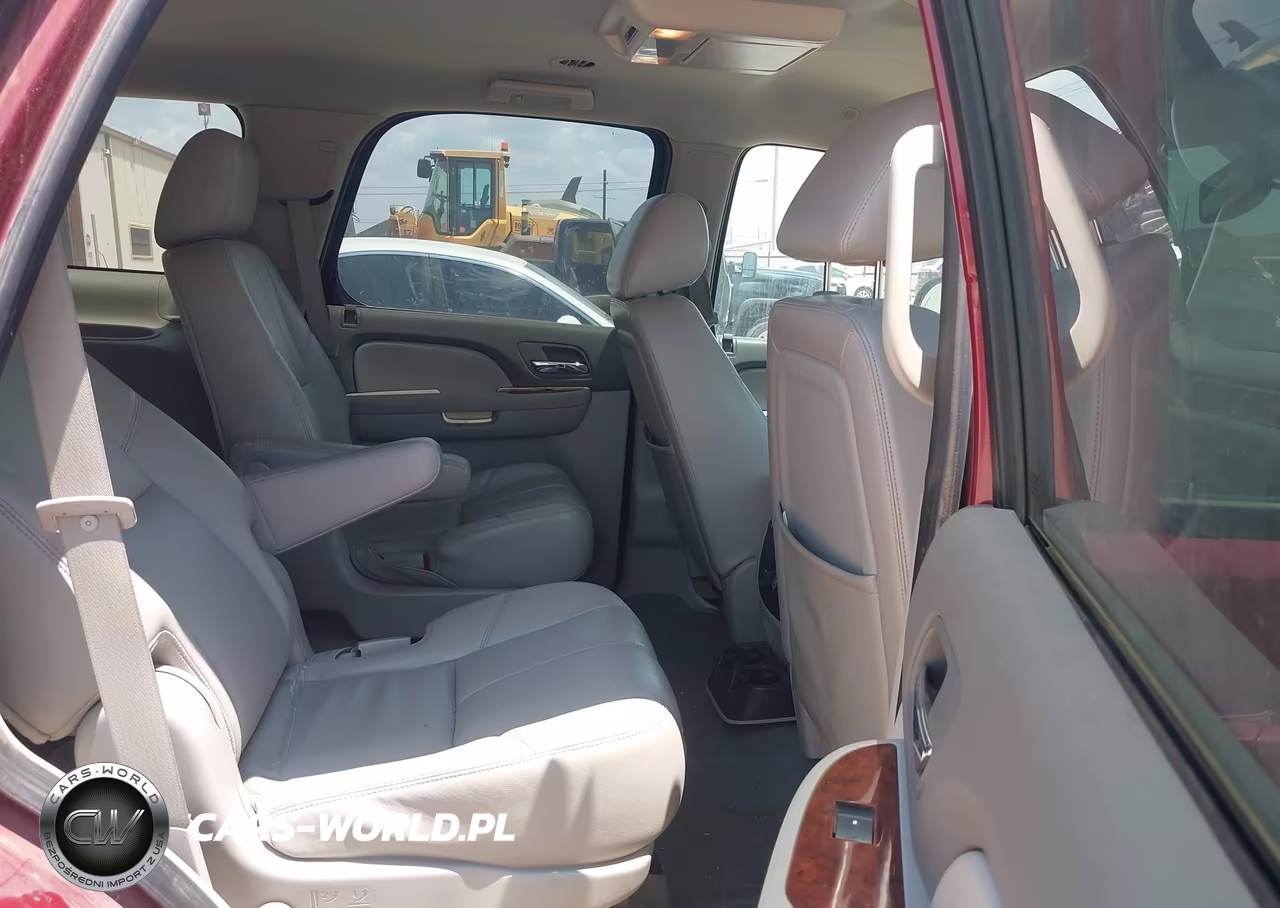 2011 Chevrolet Tahoe Lt VIN:1GNSCBE01BR267352 - 8